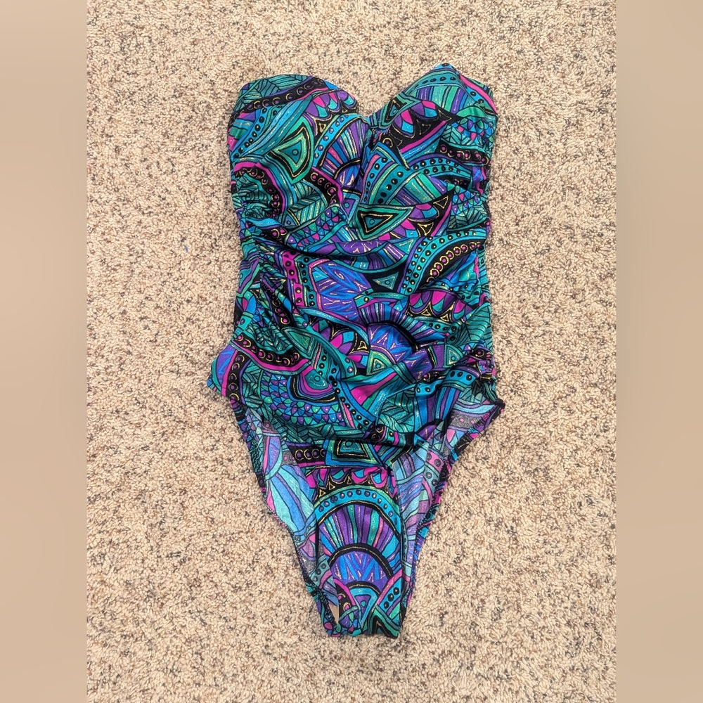 Women's Catalina One Piece Multi-Colored Swimsuit SZ 10